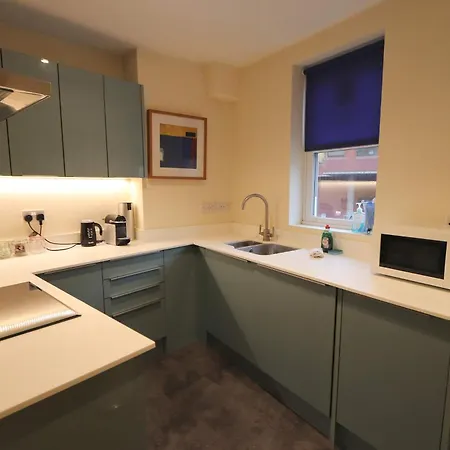 Quiet Riverside With Views And Parking- * Bristol