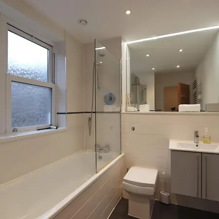 Quiet Riverside With Views And Parking- *