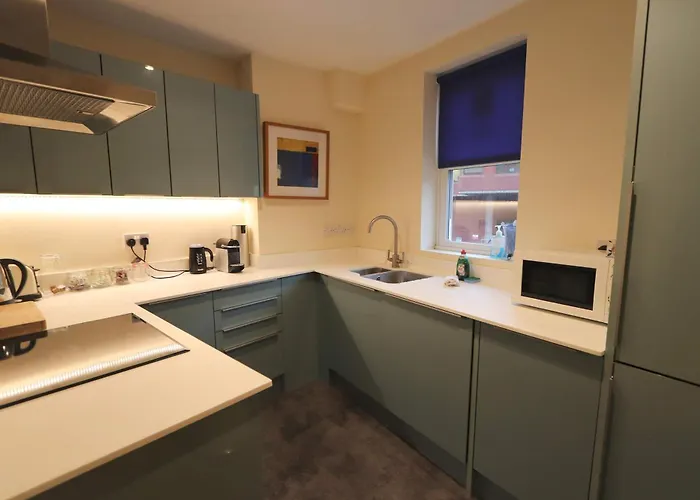 Quiet Riverside With Views And Parking- * Bristol